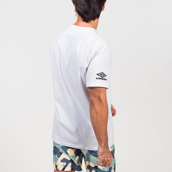 Camiseta Masculina Umbro Trace Beach