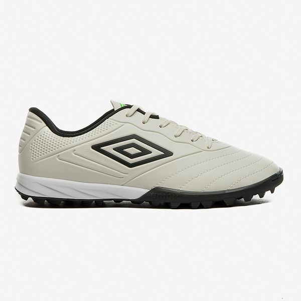 Chuteira Society Umbro Tocco III Club