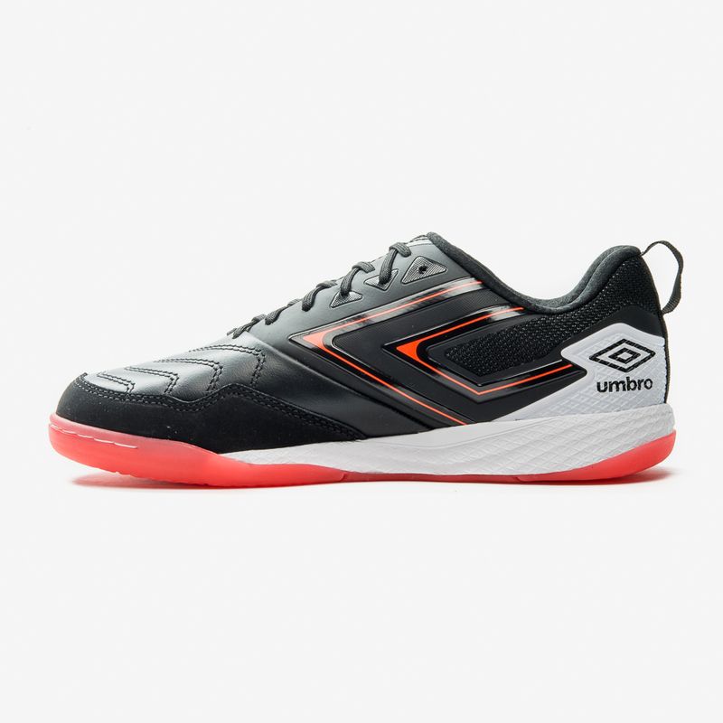 Futsal shoes best sale shop near me