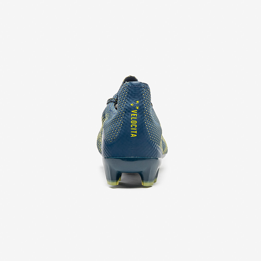 Chuteira Campo Umbro Velocita Matrix Pro Fg