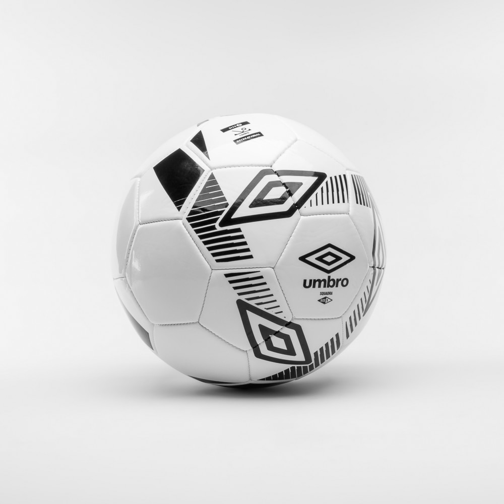 Bola De Campo Umbro Squadra