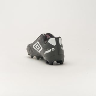 Chuteira Campo Umbro Class